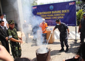 BNNK Balikpapan Gagalkan Pengiriman 1,4 Kg Ganja Asal Medan