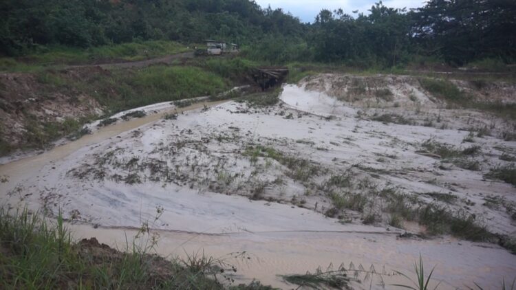 Cari Penyebab Banjir, BPBD Kota Samarinda Tinjau Tanggul Jebol