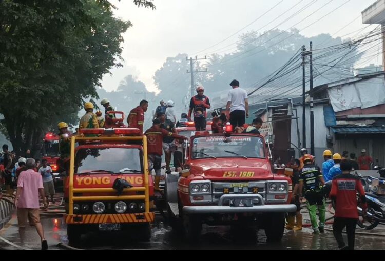 Diduga Konsleting Listrik, 5 Bangunan di Samarinda Hangus