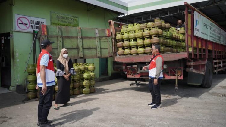 Pertamina Minta Masyarakat Tidak Beli LPG 3 kg Bersubsidi di Pengecer