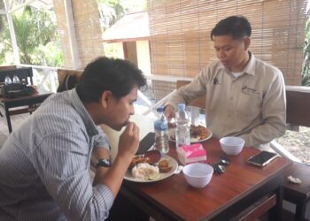 Nasi Goreng Seafood di Kedai Kopi Badak , Harga Receh Rasa Restauran