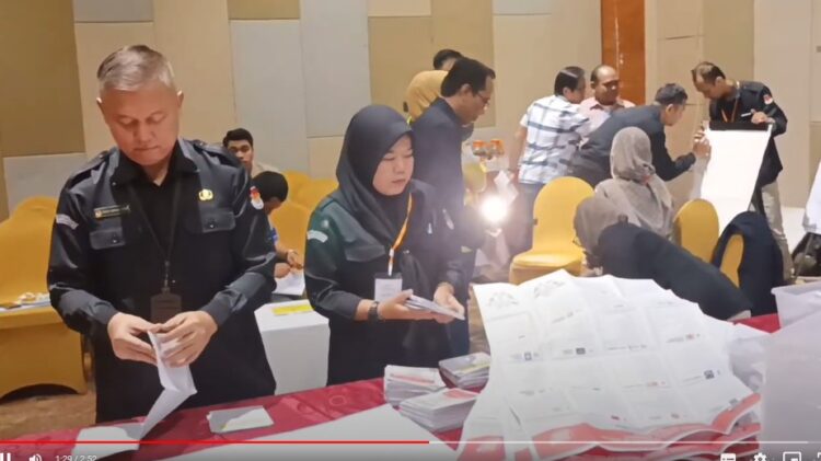 KPU Kota Samarinda Gelar Perhitungan Suara Ulang, Hanya 9 Perwakilan Partai yang Hadir