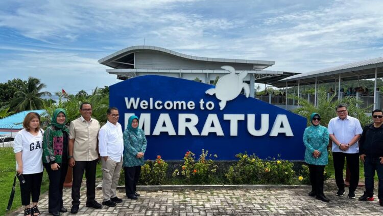 Cegah Inflasi, Akmal Malik ajak Warga Pulau Maratua Tanam Kangkung.