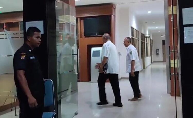 KPK Gelar Penyidikan di Kantor ESDM Kaltim, Mantan Kadis Ijin Umroh