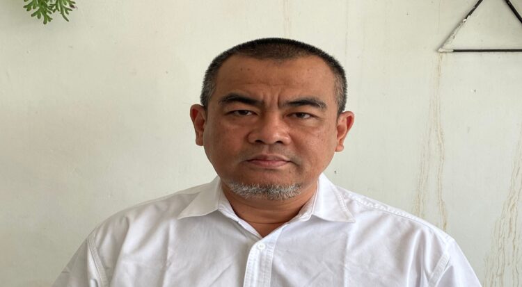Ragukan Hasil Survei PIC, Eko Tantang Buka-bukaan di Depan Wartawan