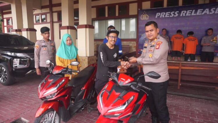 Polisi Loa Janan  Kembalikan Barang Bukti Hasil Curian