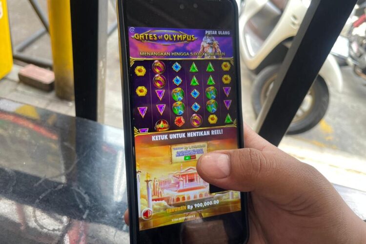 Kesal Dengan Suami, Istri Bakar Suami