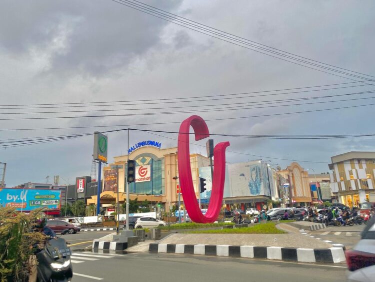 Ikon Baru di Samarinda, Tugu Pesut Mahakam Berdiri di Simpang Empat Lembuswana