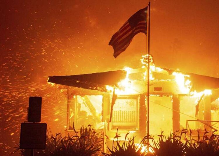 Kebakaran Besar Landa Los Angeles