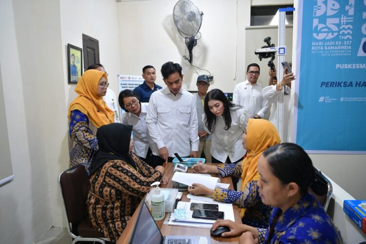 Tinjau Puskesmas Remaja Kota Samarinda, Wapres Saksikan Program Pemeriksaan Kesehatan Gratis
