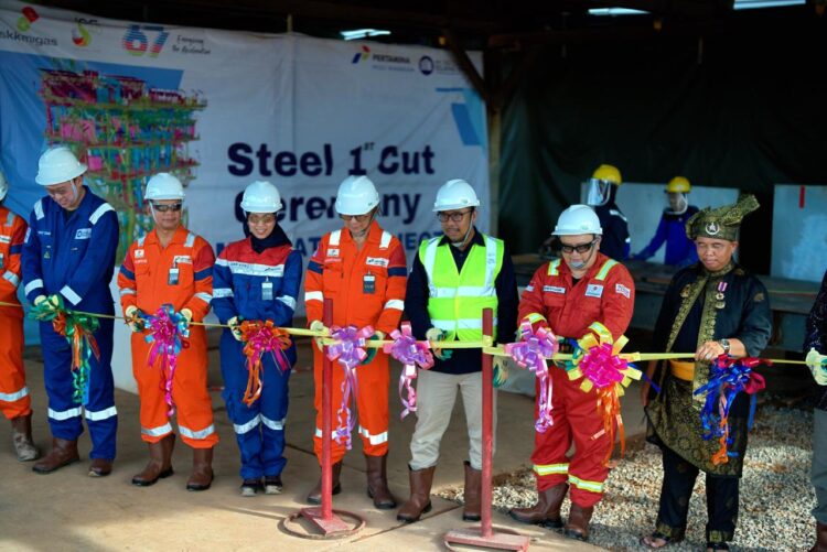 PT PHM  Sukses Gelar Sail Away Tahap Ketiga Proyek SNB AOI dan Resmikan First Cut of Steel Proyek Manpatu