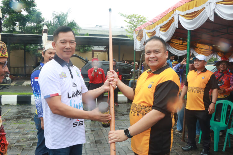 Polresta Samarinda Gelar Lomba Sumpit Meriahkan Hari Bhayangkara ke-79