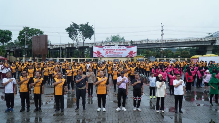 Polresta Samarinda Gelar Olahraga Bersama dalam Rangka HUT Polri ke-79