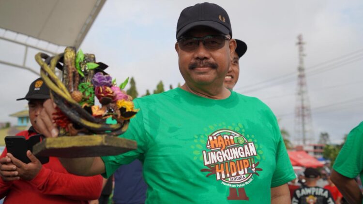 Pemkab Kukar Gelar Apel Bersama dan Aksi Bersih Sampah Plastik