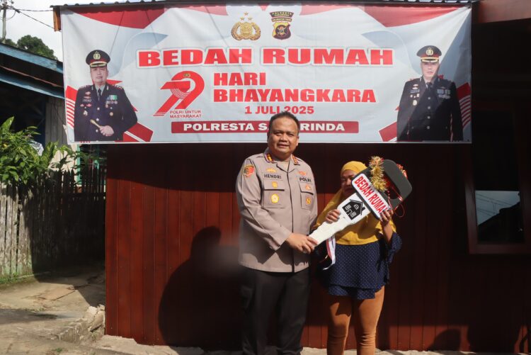 Hari Bhayangkara ke-79, Polresta Samarinda Resmikan Bedah Rumah Wujud Kepedulian Polri untuk Masyarakat