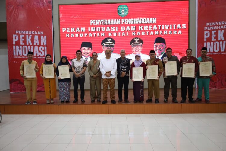 Meningkatkan Pelayanan Publik melalui Kreativitas dan Komitmen