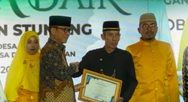 Desa Muara Wis Raih Penghargaan Nasional dalam Penurunan Stunting
