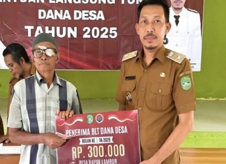 Desa Rapak Lambur Salurkan BLT Dana Desa 2025