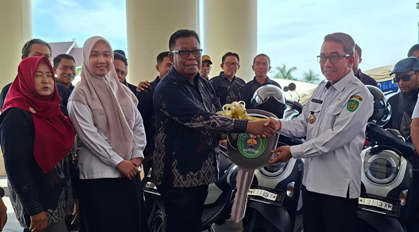 Pemkab Kutim Berikan Kendaraan Operasional untuk Perkuat Pelayanan Publik di Tingkat RT