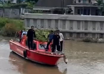Turun ke Sungai, Wawali Ajak Warga Jaga Karang Mumus dari Sampah.