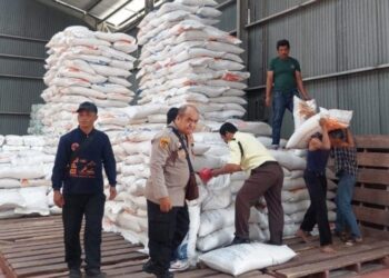 Kementan Minta Publik Kawal Ketat Bantuan Beras 1.200 Ton Senilai Rp16 Miliar untuk Sumatera