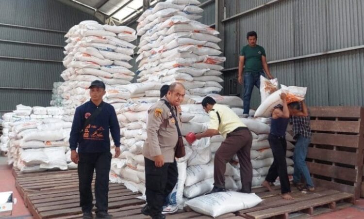 Kementan Minta Publik Kawal Ketat Bantuan Beras 1.200 Ton Senilai Rp16 Miliar untuk Sumatera