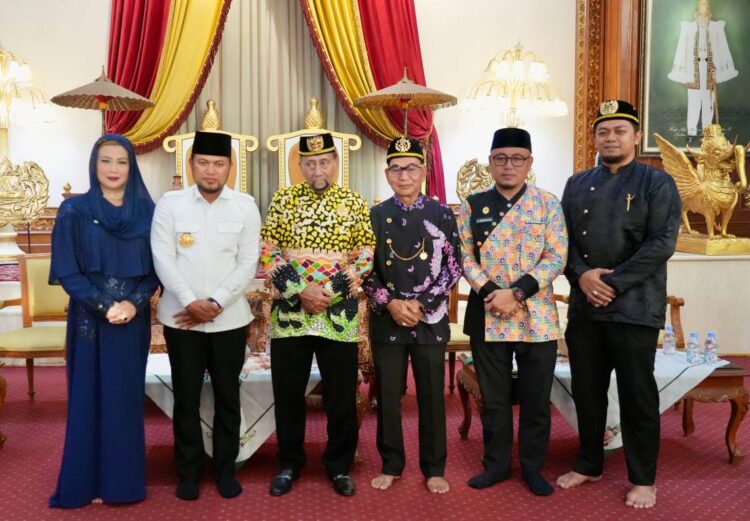 Menjaga Marwah di Tengah Perubahan: Catatan Kritis dari Balik Gerbang Kedaton Kutai