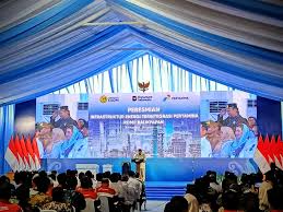 Etiket Sang Jenderal di Balikpapan: Saat Prabowo “Menggeser” Protokol Demi Sultan Kutai