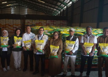 Menembus Rimba demi Pangan: Upaya Negara Tekan Harga Beras 1 Juta Rupiah di Mahakam Ulu