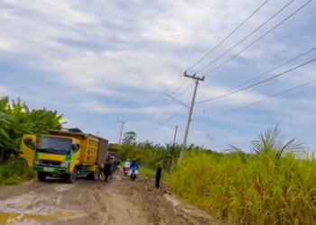 Kondisi Jalan di Wilayah Pedalaman Kaltim