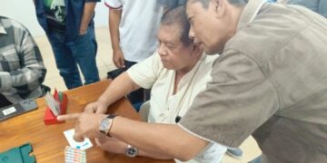 Misi Emas di Atas Meja Bridge, Saat Pena Berganti Kartu