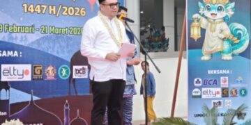 Keliling Pasar Ramadan Tangga Arung, Bupati Aulia Rahman Basri Puji UMKM Kukar yang Mulai ‘Melek’ Digital