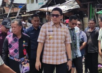 Tinjau Kebakaran Pasar Segiri, Andi Harun Instruksikan Percepatan Pembangunan Ulang