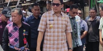 Tinjau Kebakaran Pasar Segiri, Andi Harun Instruksikan Percepatan Pembangunan Ulang