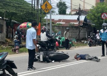 Mobil Diduga Pemuat BBM Ilegal Tabrak Pemotor di Jalan Wahid Hasyim II Samarinda