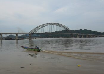 Menjaga Nadi Mahakam, DPRD Kaltim Tata Titik Tambat demi Keselamatan Warga dan Jembatan