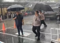 Terjang Hujan Deras, Nabil Husein Pastikan Layanan Publik Polresta Samarinda Tetap Prima