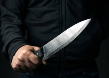 Drama di Jalan Parikesit: Ketika Emosi Menghujam Kaca Mobil