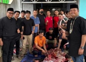 Saat Kamera dan Pena Rehat Sejenak, Hangatnya Iduladha di Balik Dapur Kurban PWI Kukar