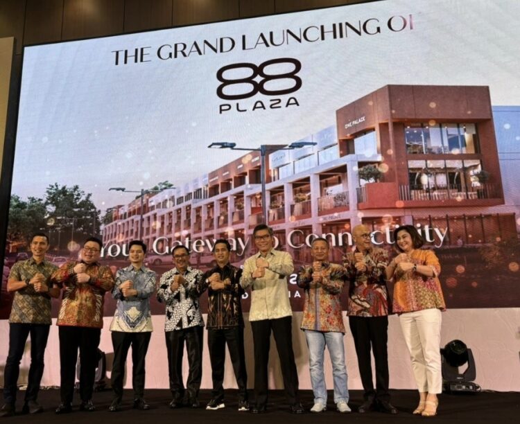 Ada 88 Plaza Depan Dome