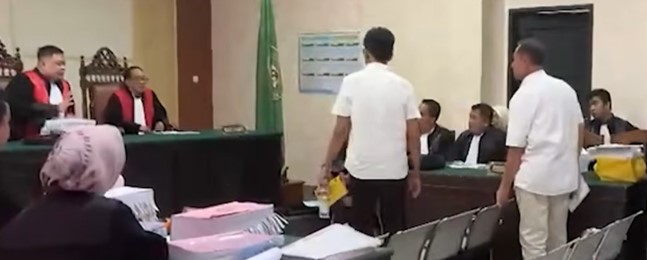 Kasus DBON: Tanpa Kerugian Negara, Zairin 4 Tahun, Agus 2,5 Tahun