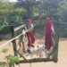 Demi Sekolah, Anak-anak di Dusun Damai Bergantung pada Kereta Gantung di Atas Sungai Habitat Buaya