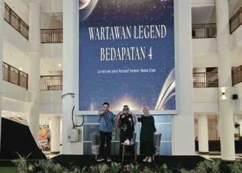 Ketika Wartawan Menemui Waktu