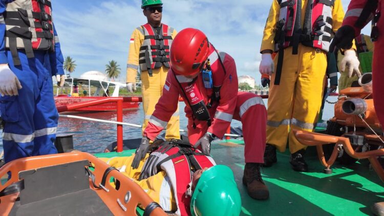 Perkuat Respons Keadaan Darurat, Badak LNG Gelar Simulasi Penanganan Insiden Maritim dan Lingkungan