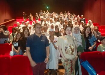 Saat Kisah “Jangan Buang Ibu” Menyentuh Hati Anak Yatim dan Ibu-Ibu Pengajian