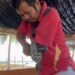 Kisah Inspiratif Hamdan: Nelayan Berketerbatasan Fisik yang Tangguh Buat Kapal Kayu di Berau