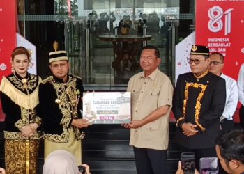 Sungai Mahakam Dangkal, Pemprov Kaltim Kirim 8 Truk Logistik Darurat ke Mahakam Ulu