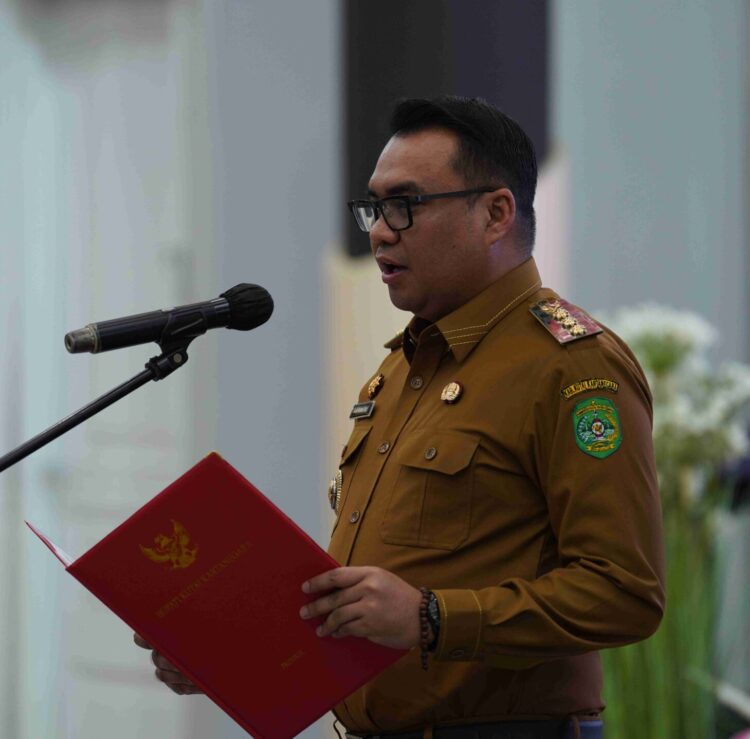 Bupati Kukar Lantik 14 Pejabat dan Titipkan Misi ‘Kukar Idaman Terbaik’