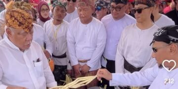 Pak Bas dan Rita Belimbur