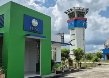 Karhutla Kepung Bandara APT Pranoto Samarinda, Jarak Pandang Sempat Tembus 50 Meter
